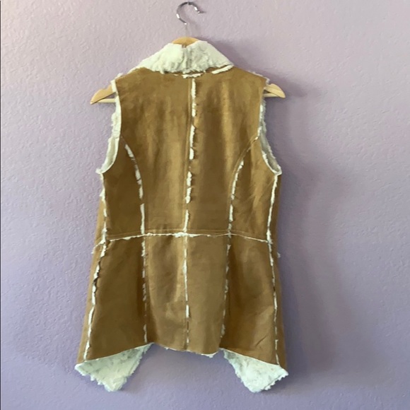 Faux Suede & Faux Fur Vest Asymmetrical Open Front - Picture 4 of 8